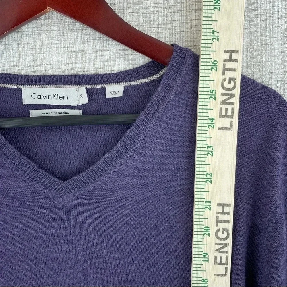 Calvin Klein Mens Size L long sleeve merino wool navy blue sweateer 0126